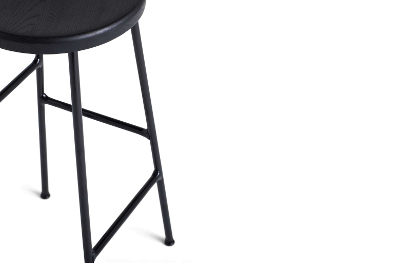 Hay Cornet barkruk 75cm soft black, onderstel zwart gepoedercoat