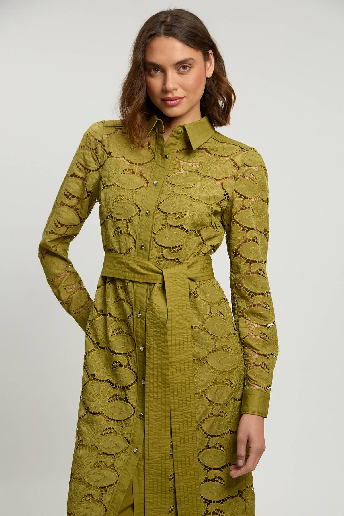 KarenMillen Robe Chemise Tissée Petite À Col En Coton Ajouré