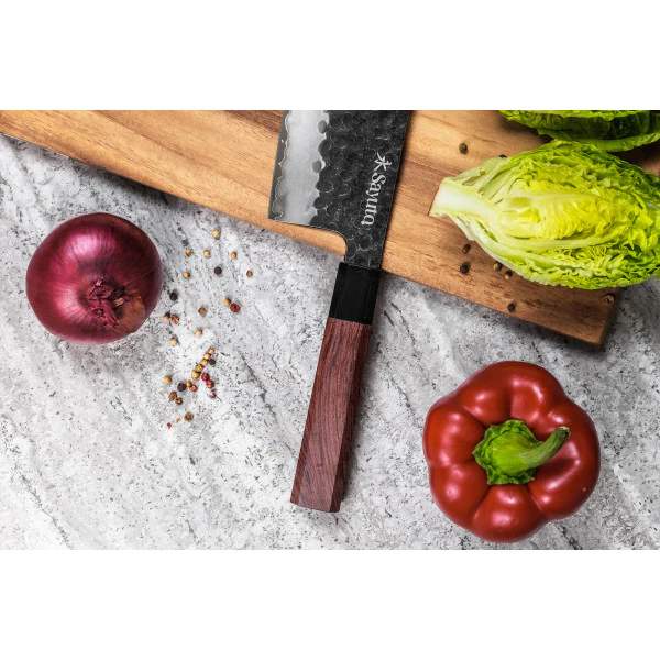 Couteau Sayuto Sequoia San Mai modèle nakiri 17cm brute de forge Sayut