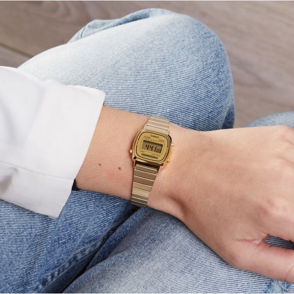 Casio Relógio Vintage Mini Dourado - LA670WEGA-9EF