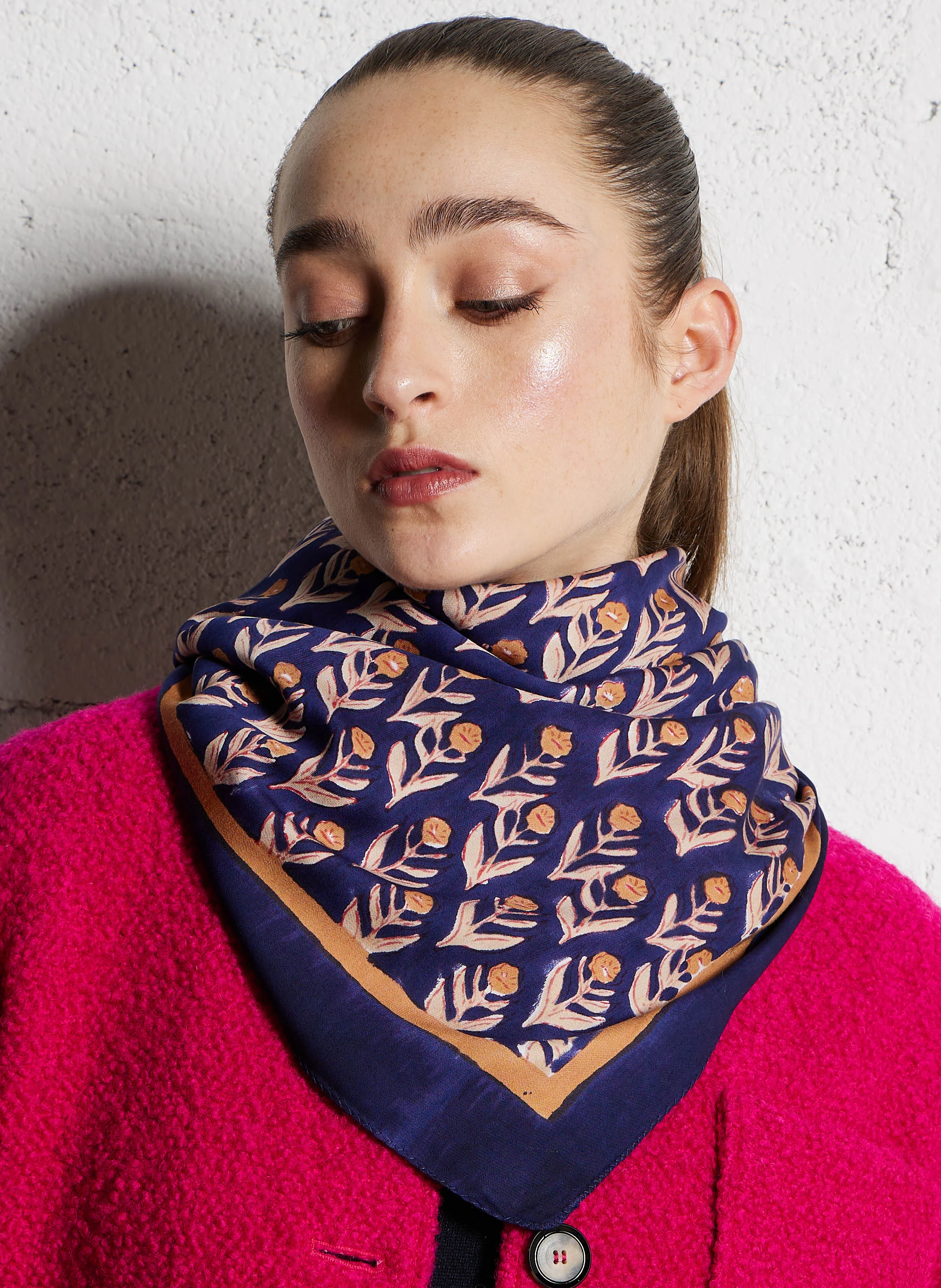 LALAVIDA - Foulard en satin imprimé | Bleu