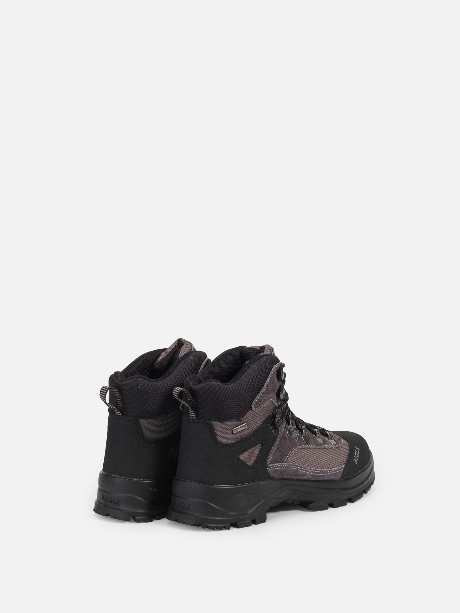 La chaussure montante imperméable et respirante ASPHALTE