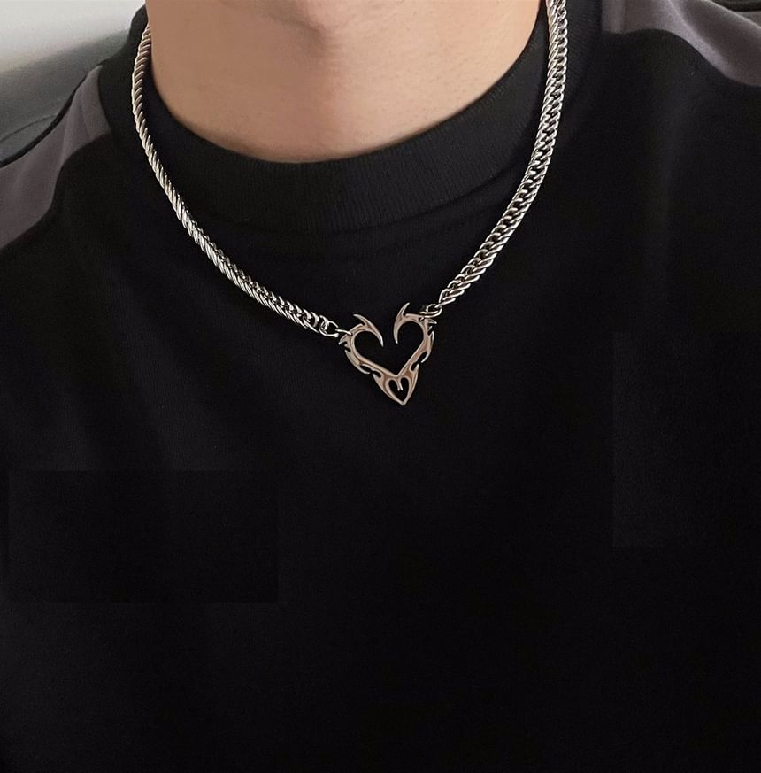 Lilafey - Hartvormige choker van roestvrij staal