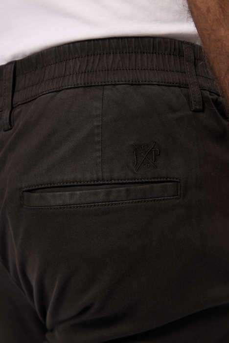 Chino FLEXNAMIC®, elastischer Bund, Bundfalte, Modern Straight Fit