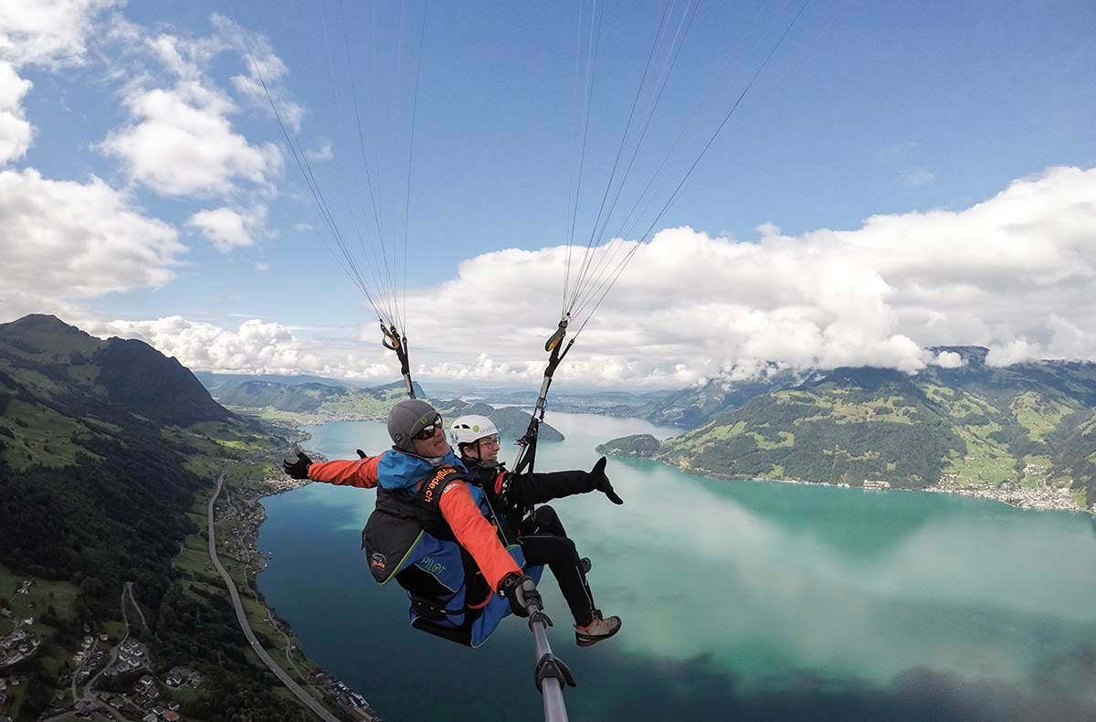 Ein Tandemflug über den Vierwaldstätter See - das perfekte Geschenk
