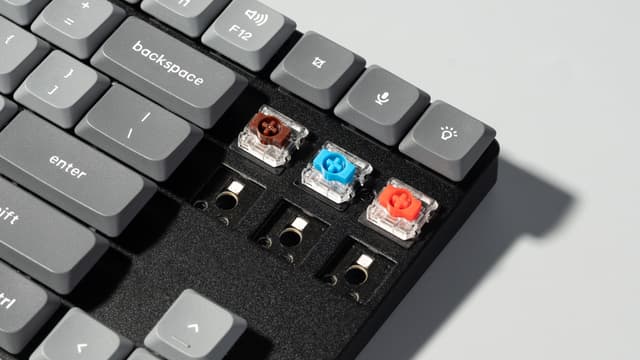 Keychron K1 Max gaming tastatur (Gateron, Low Profile, Brune Switches)
