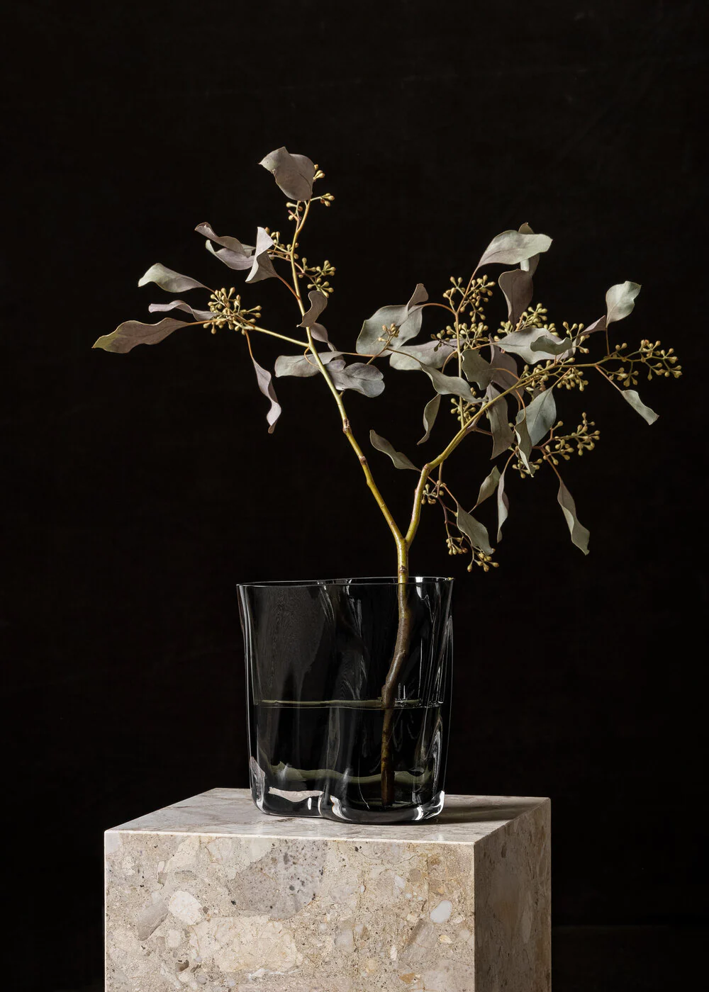 Audo Copenhagen  Aer vase, Smoke - H:19 cm.