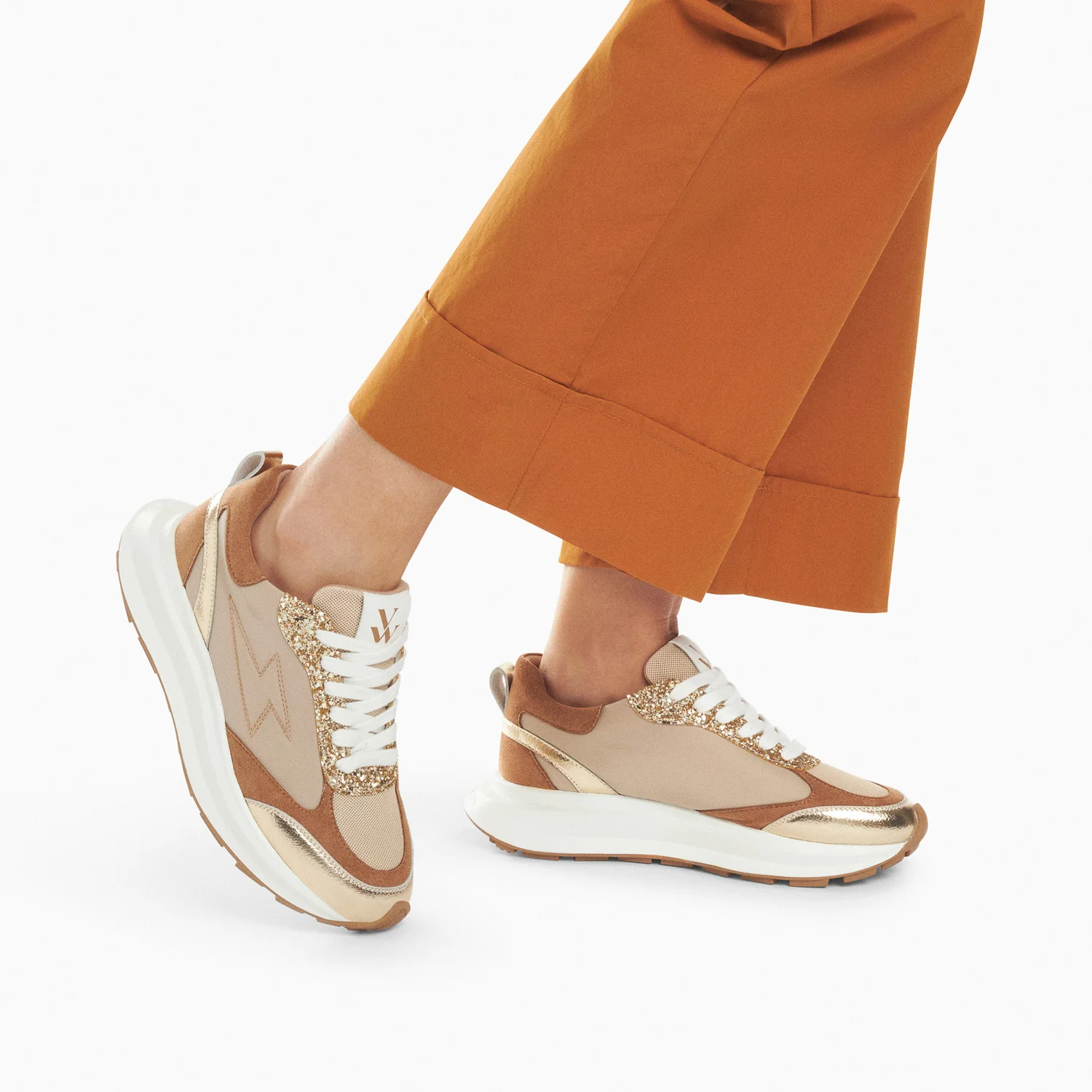 Sneakers-Baskets éclair Esther beige et or à semelle oversize