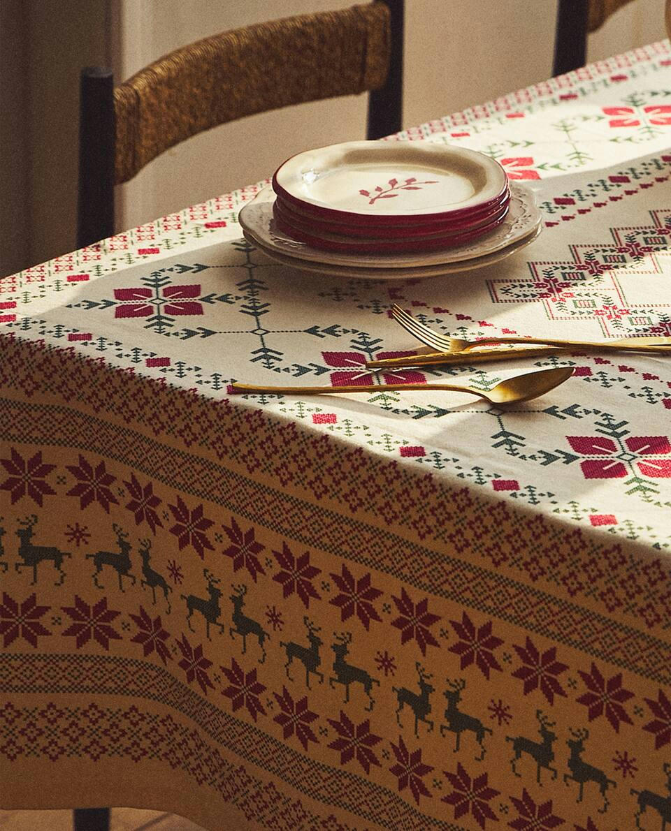 TOALHA DE MESA DE ALGODÃO COM PONTO CRUZ DE NATAL