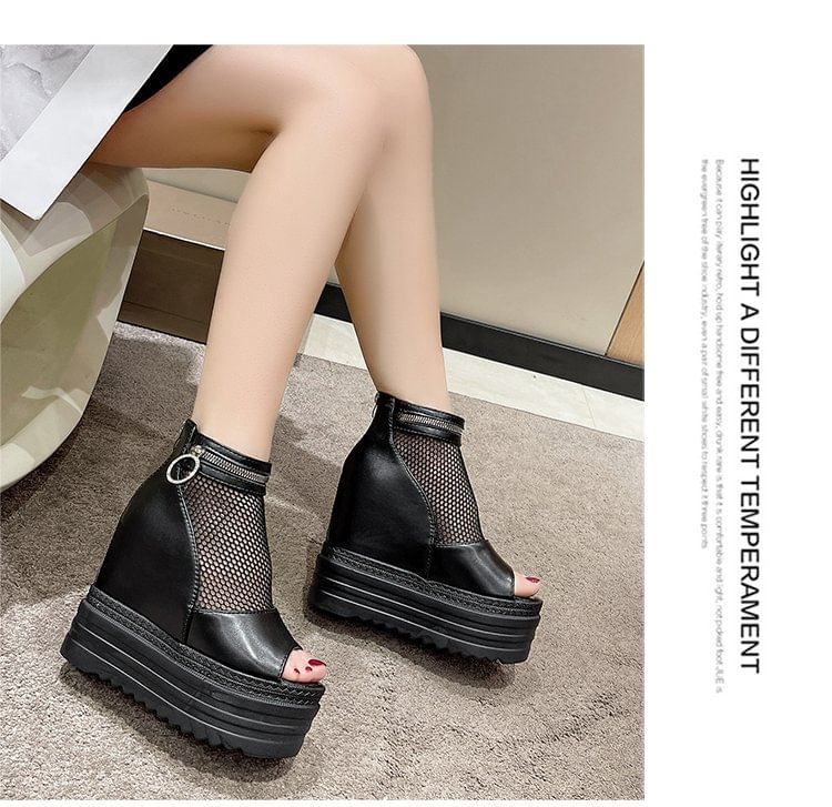 Vindler - Platform Hidden Wedge Mesh Sandalen