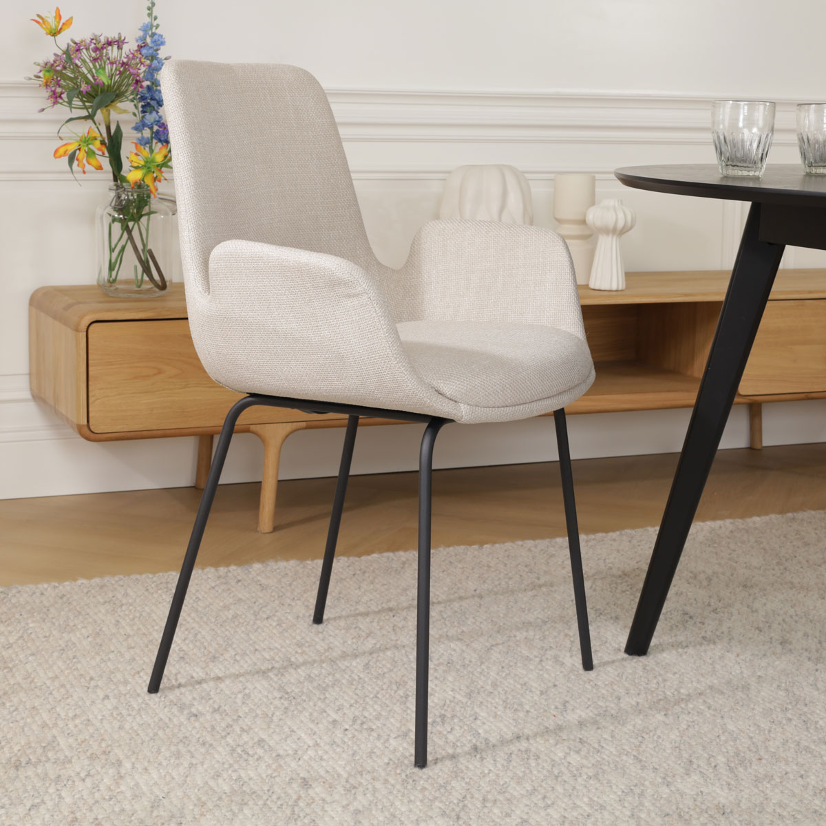 Eetkamerstoel Nora-Eef beige - zwart onderstel - set van 2
