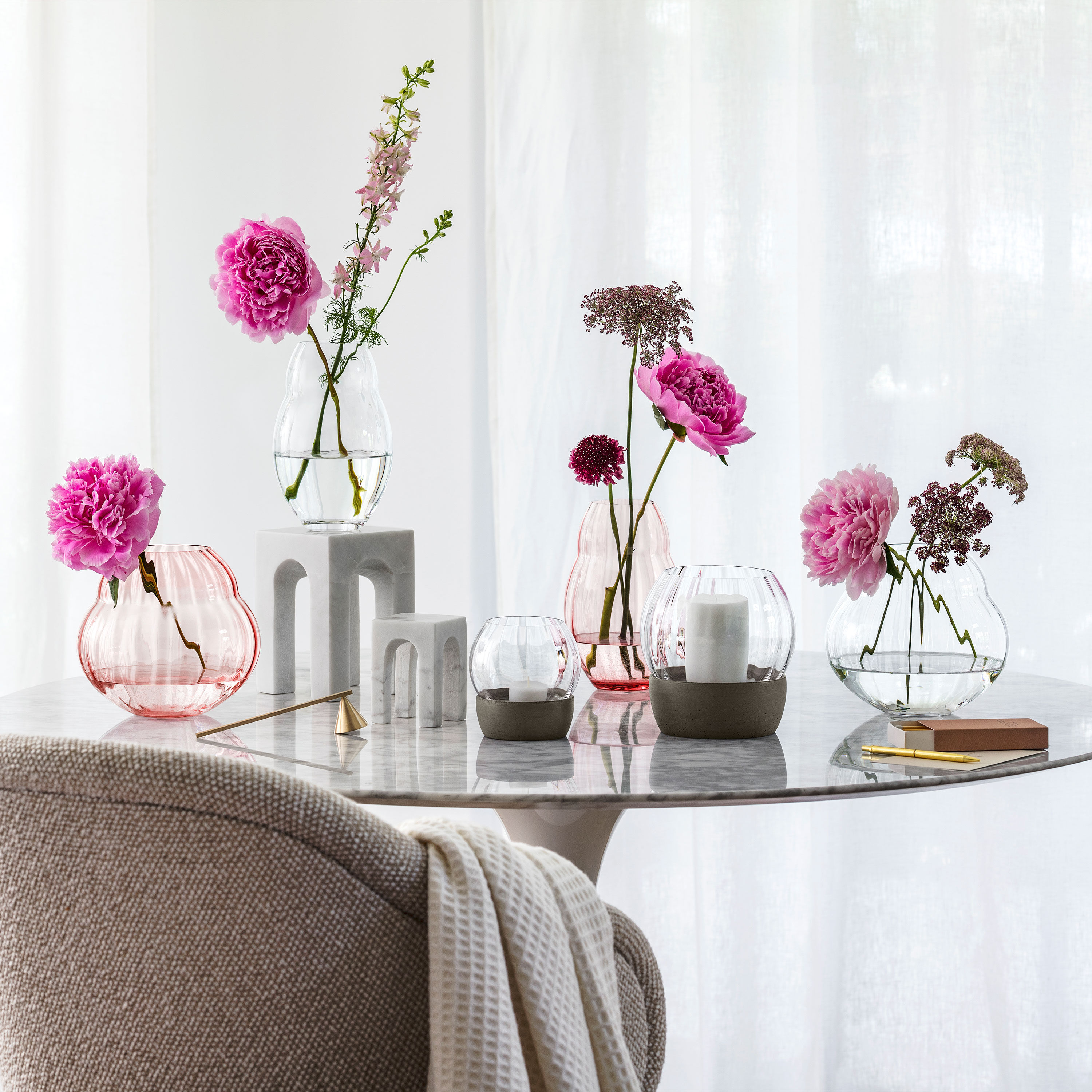 Rose Garden Vase Pink, 5.1'' x 7.9'', crystal glass