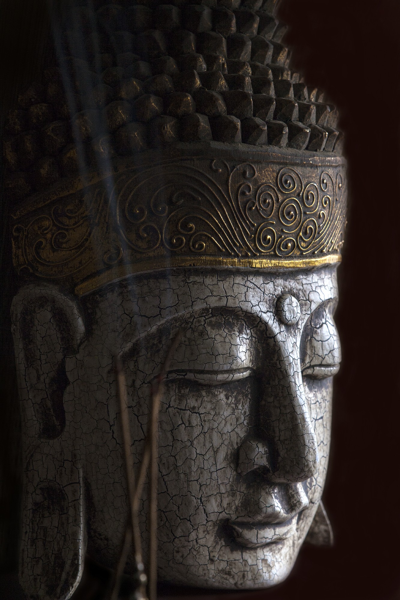 Buddha-Maske, antikweiß, gold, T 26 cm, B 11 cm, H 40 cm von fischer's lagerhaus