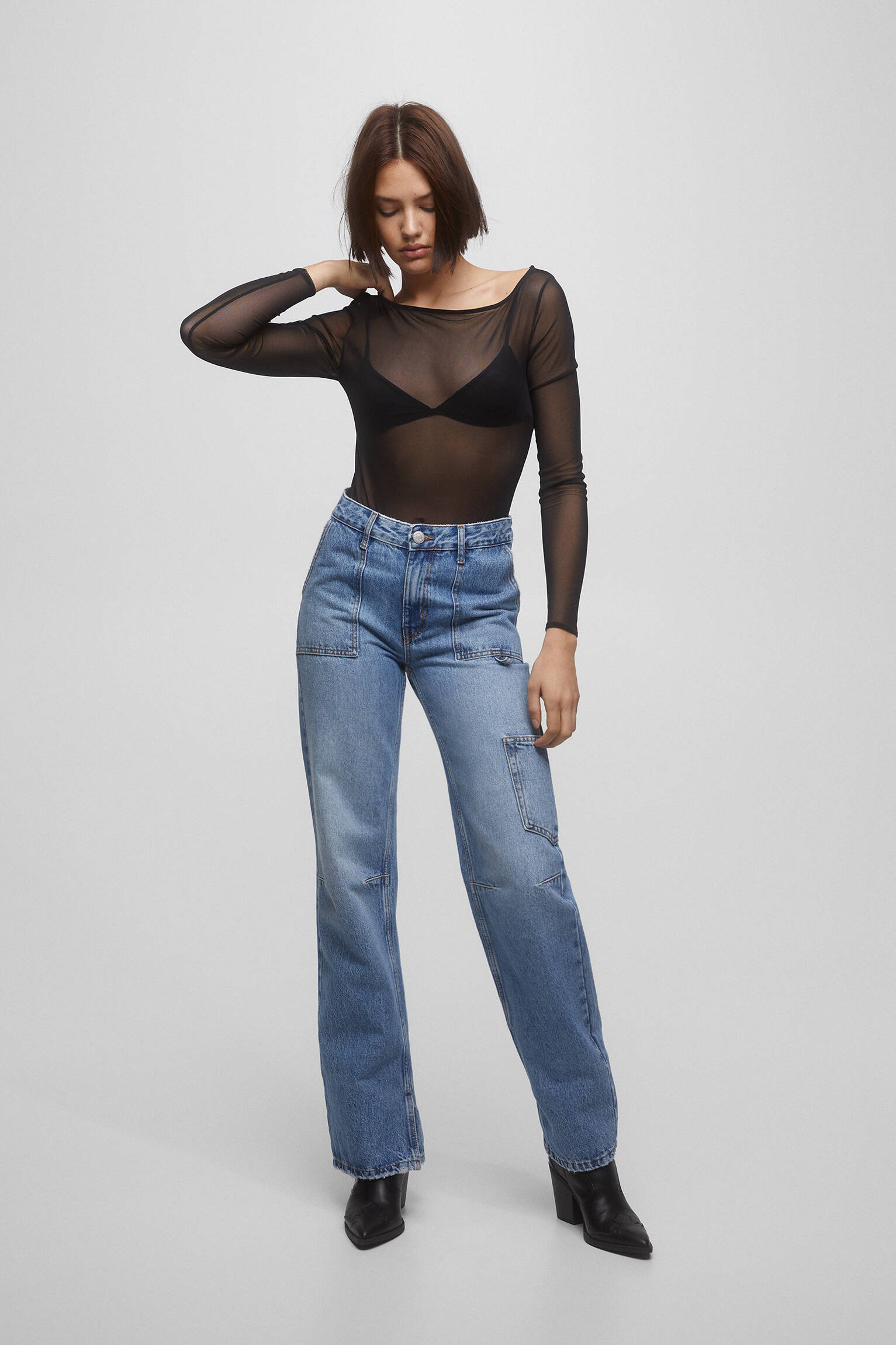 CALÇA JEANS CARGO DE CINTURA ALTA - AZUL MÉDIO