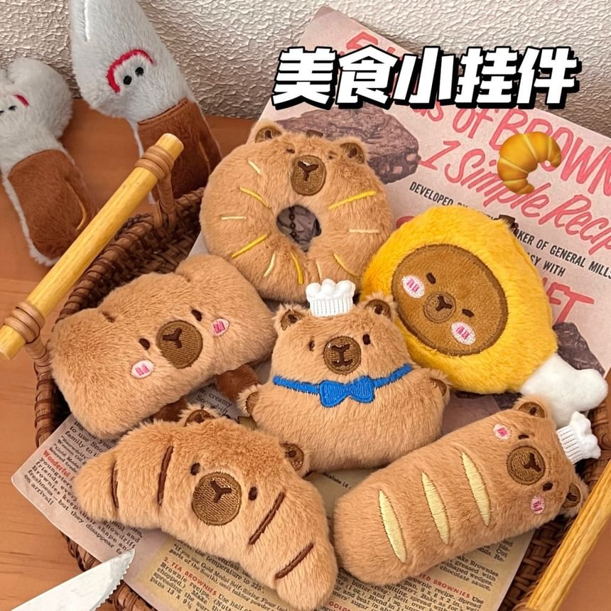 Bohod - Capybara Voedsel / Chef / Mes / Vork Pluche Tas Charm / Broche (Diverse Ontwerpen)