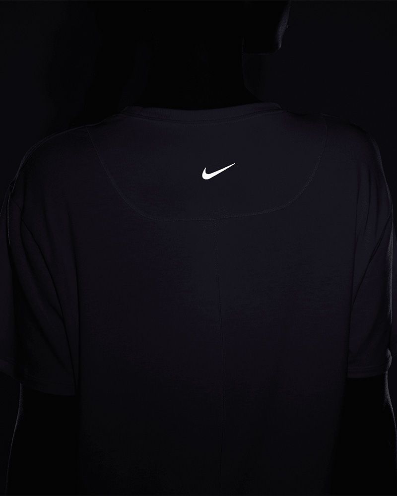 T-shirt Nike One Violet pour femme