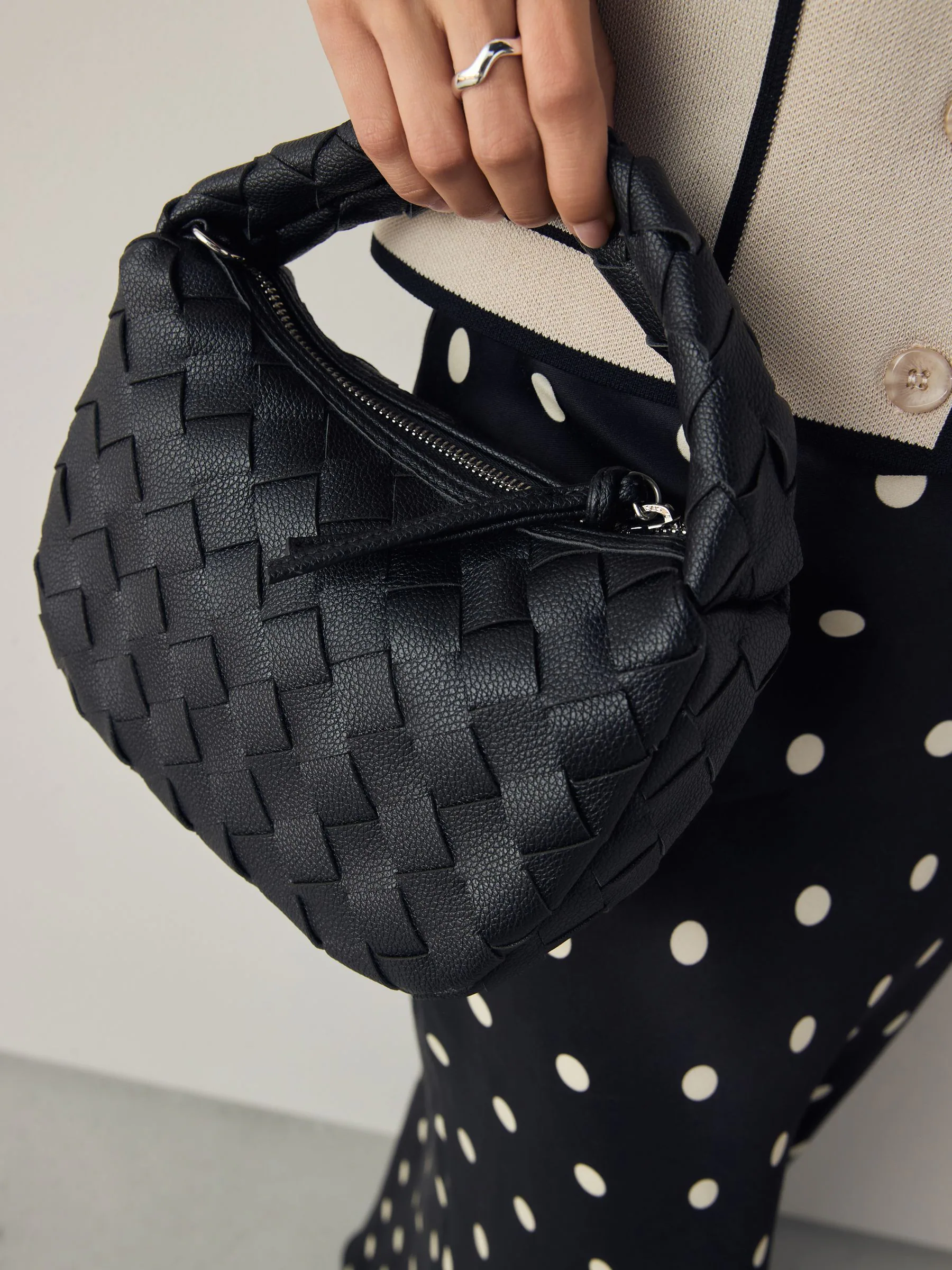 Zwart - Gevlochten crossbodytas
