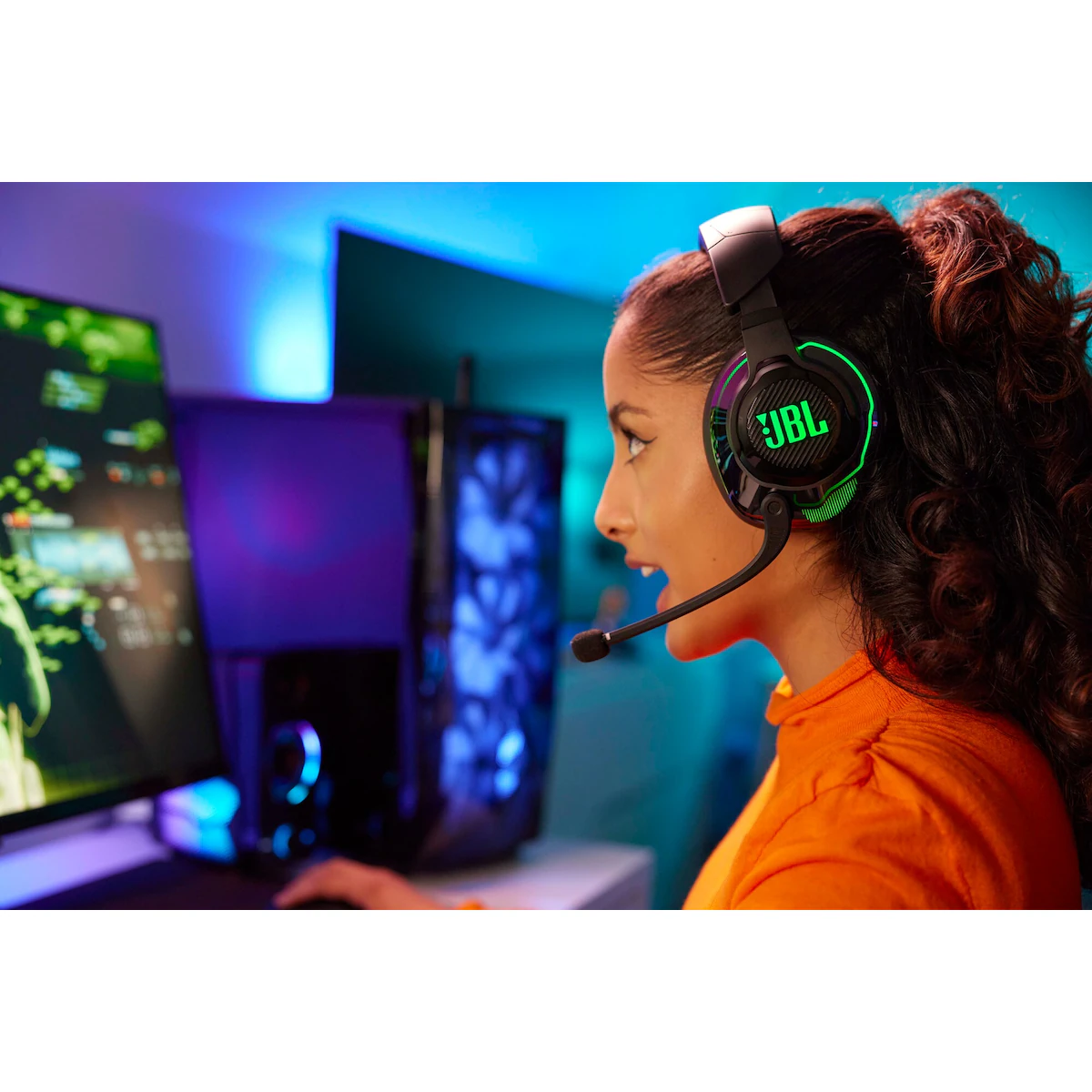 JBL Quantum 910X Xbox gaming headset