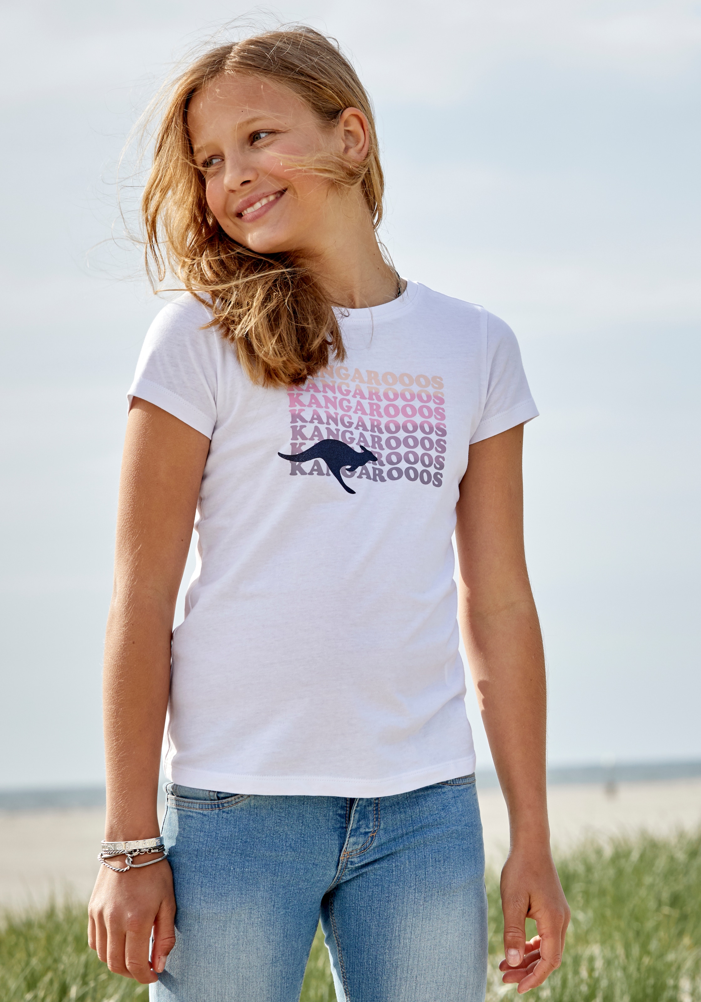 KangaROOS T-Shirt , Kurzarm,  taillierter Schnitt,  mit Glitzerdruck