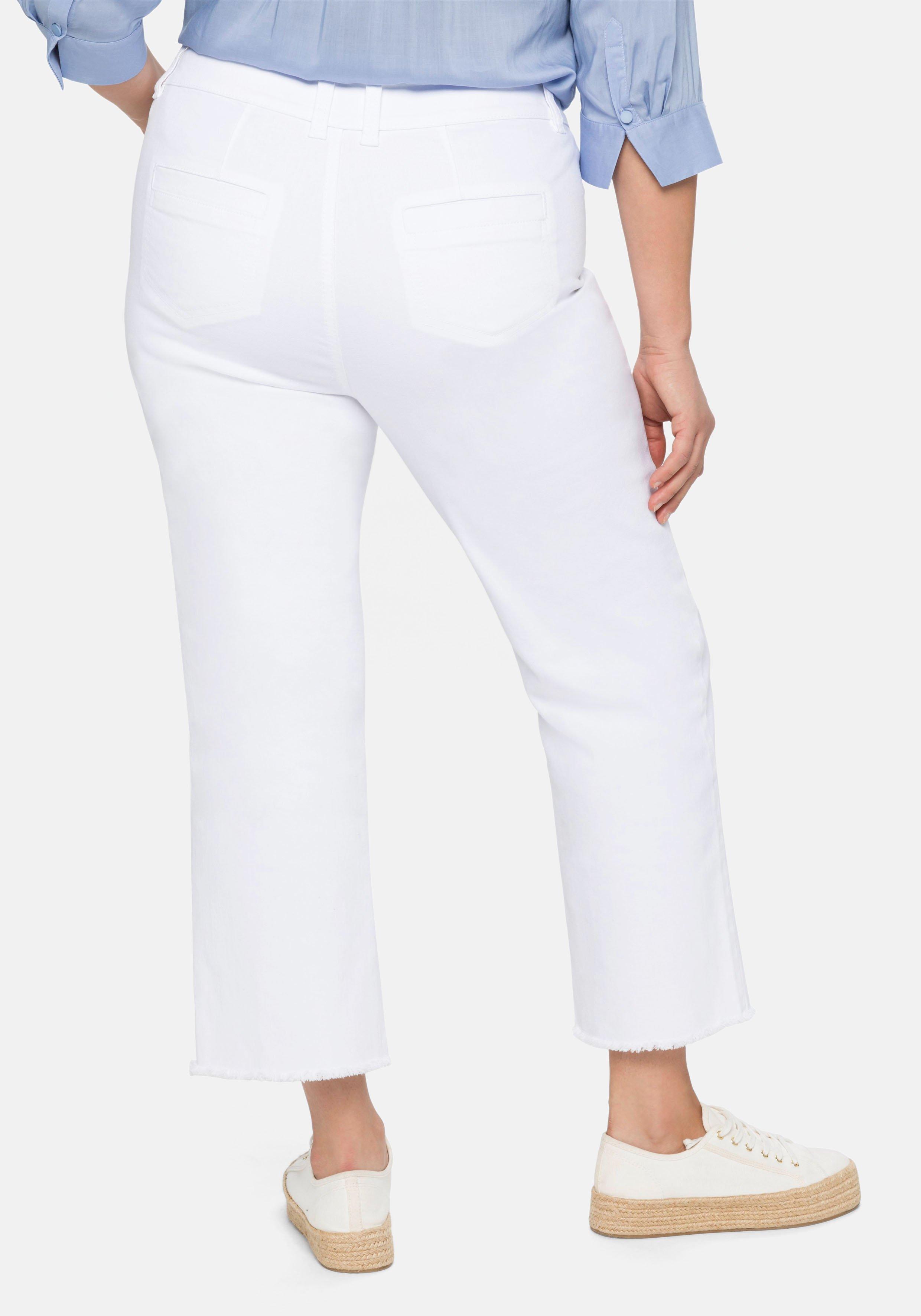 High-Waist-Jeans in Ankle-Länge, mit offenem Saum