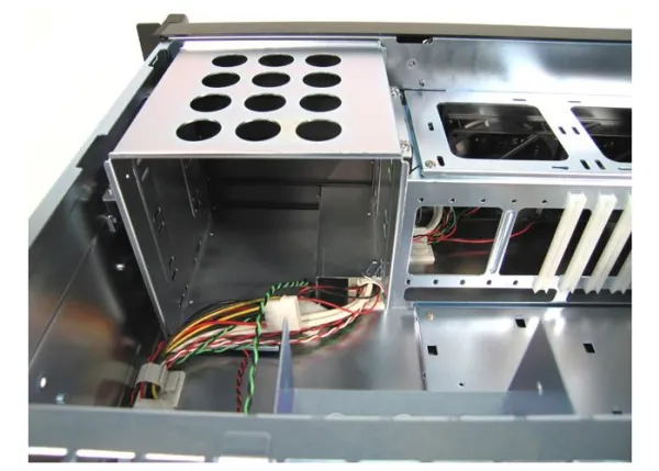 Chieftec UNC-410S-B-U3-OP - Rack-monterbar 4U - ATX - ingen strømforsyning - sort - USB