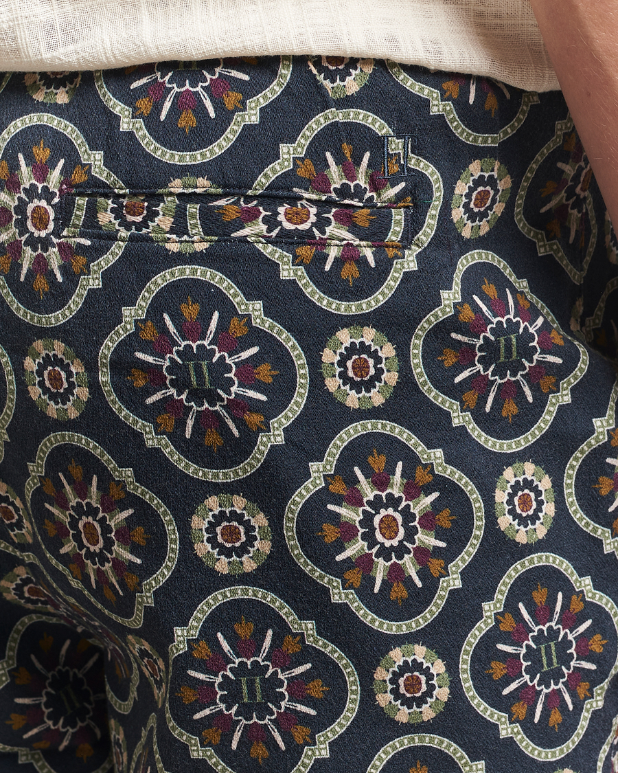 Les Deux Otto AOP Tapestry Shorts Dark Navy