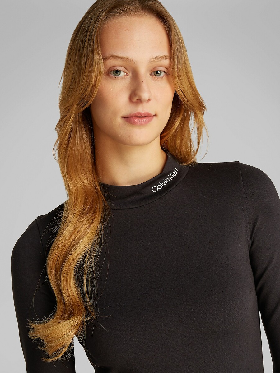 CALVIN KLEIN JEANS<br>Vestido curto e ajustado com mangas compridas e gola alta