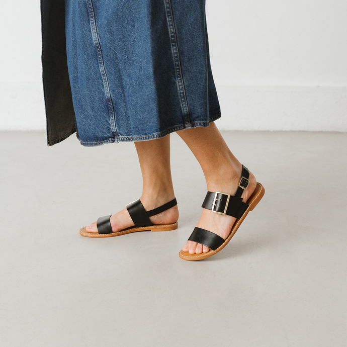 Sandales à boucles  en cuir noir