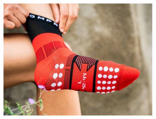 Chaussettes Compressport Fast Hiking Socks Noir/Rouge/Blanc