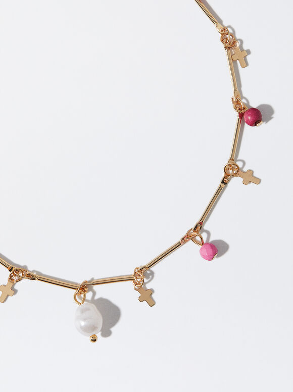 Pulseira de tornozelo multicolorida com pedra e pingentes.