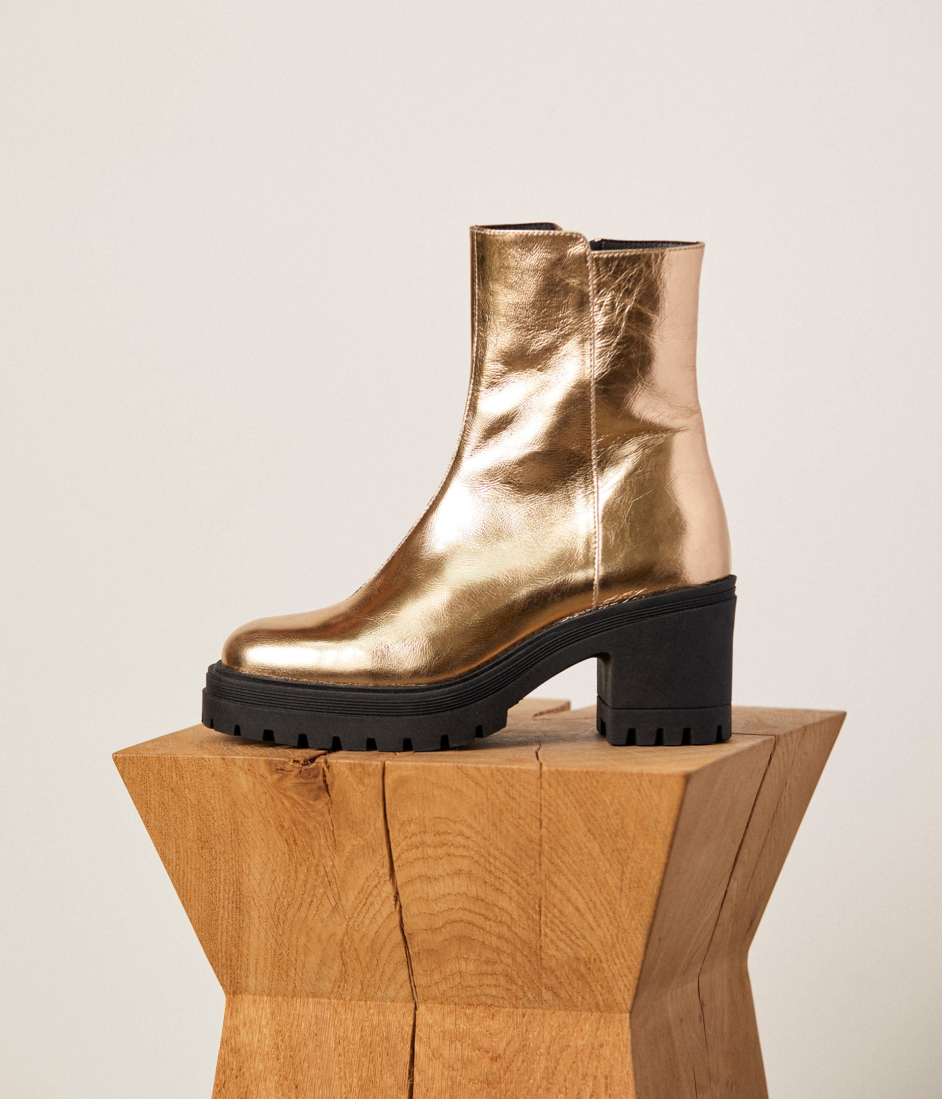 Boots dorées crantées Alexie