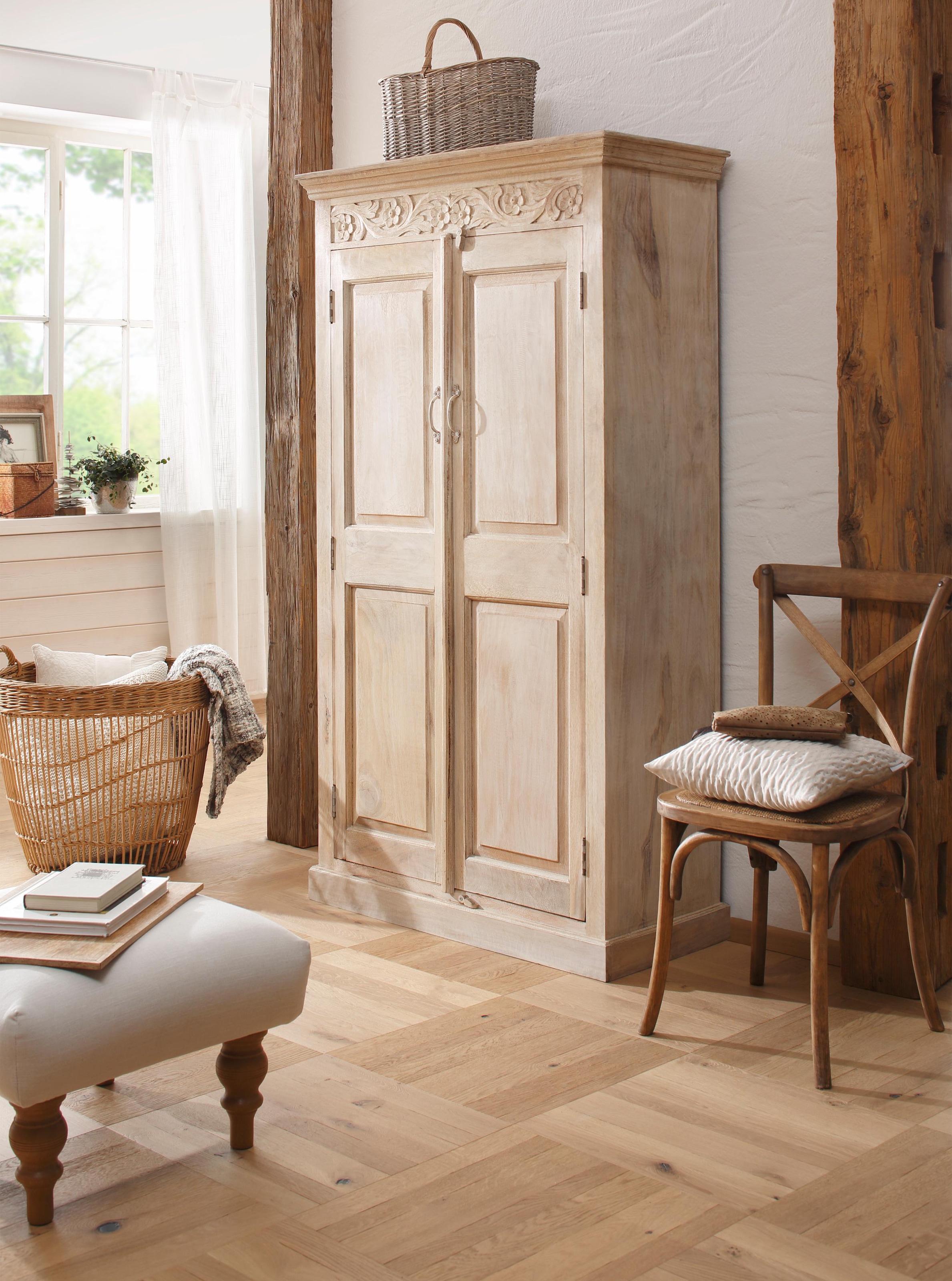 GOODproduct Garderobenschrank »Devdan« mit dekorativen Fräsungen oben, Breite 100 cm, viel Stauraum