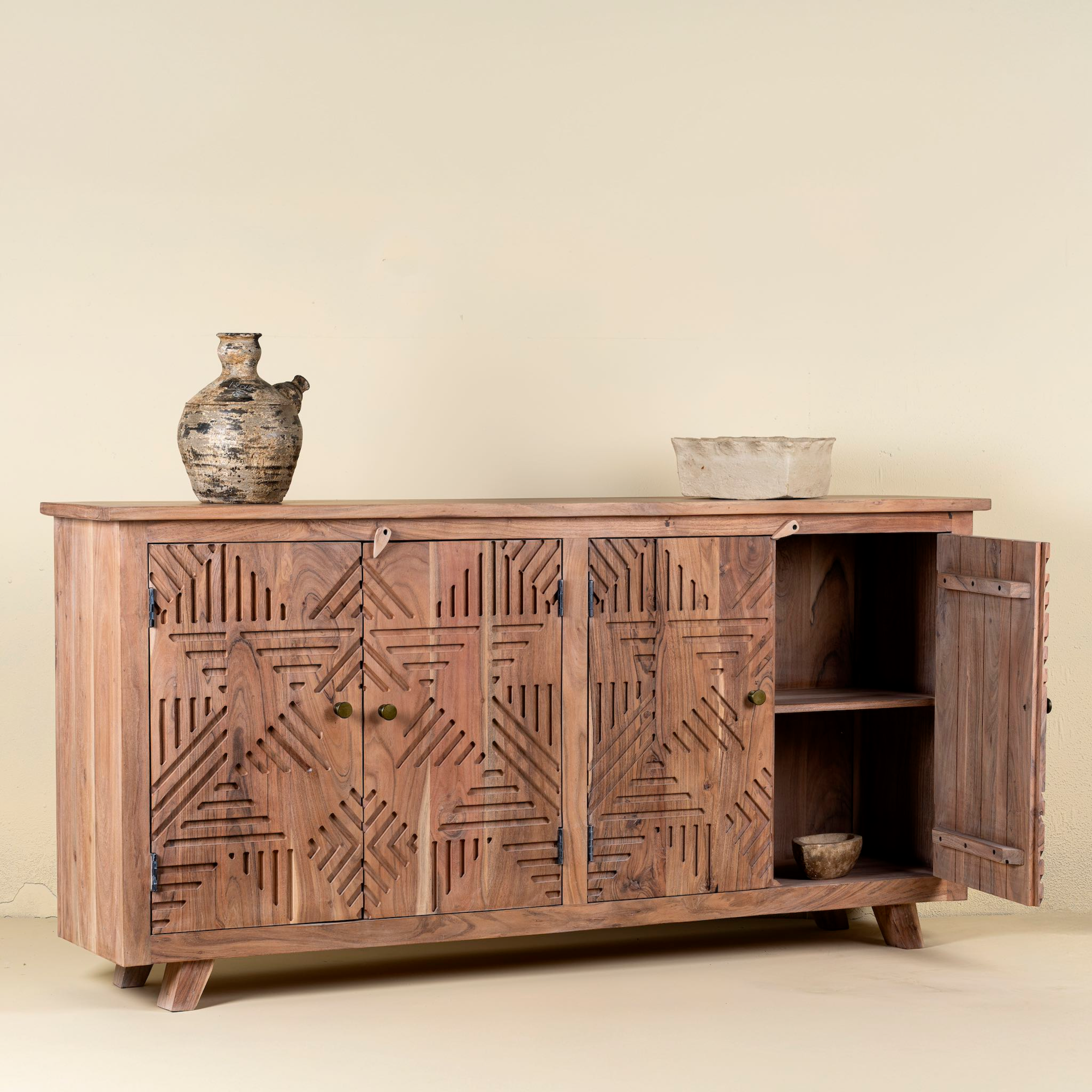 Dressoir Advaith #1