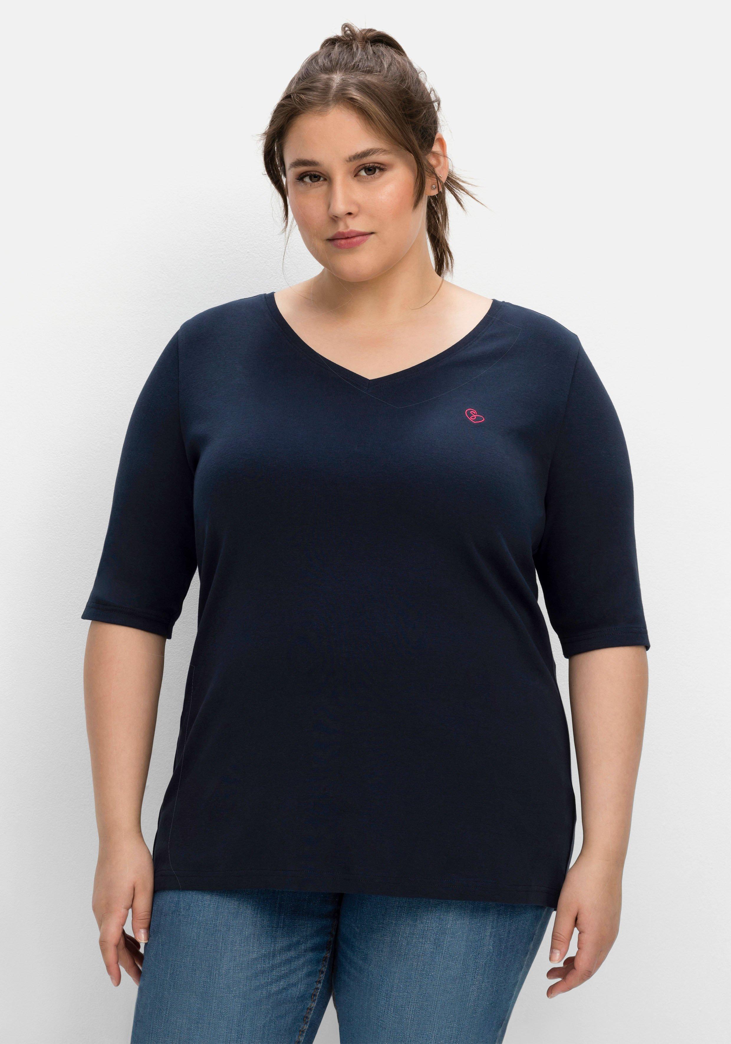 Shirt mit V-Ausschnitt, in Rippqualität