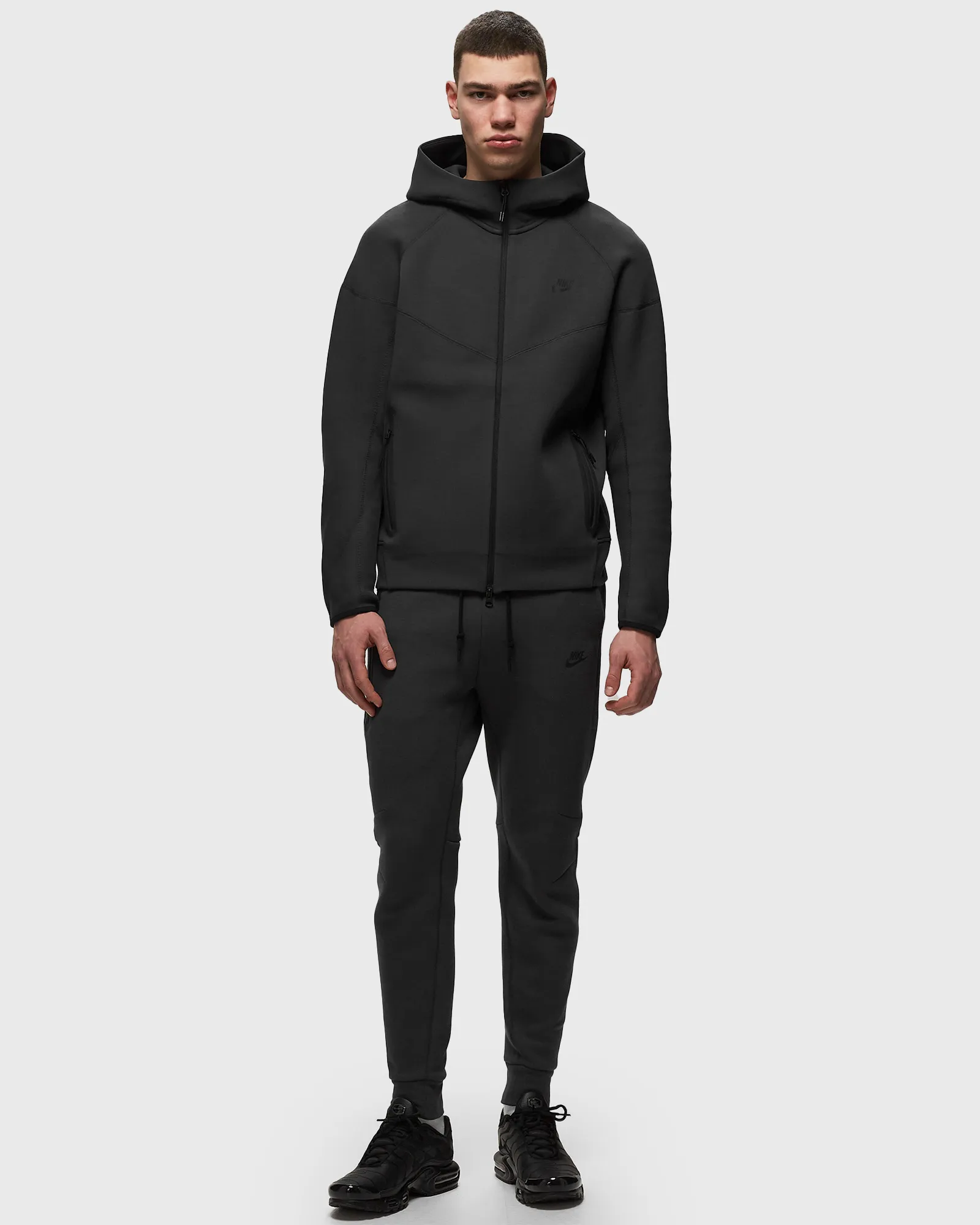 Nike Sportswear Tech Fleece Slim Fit Joggers