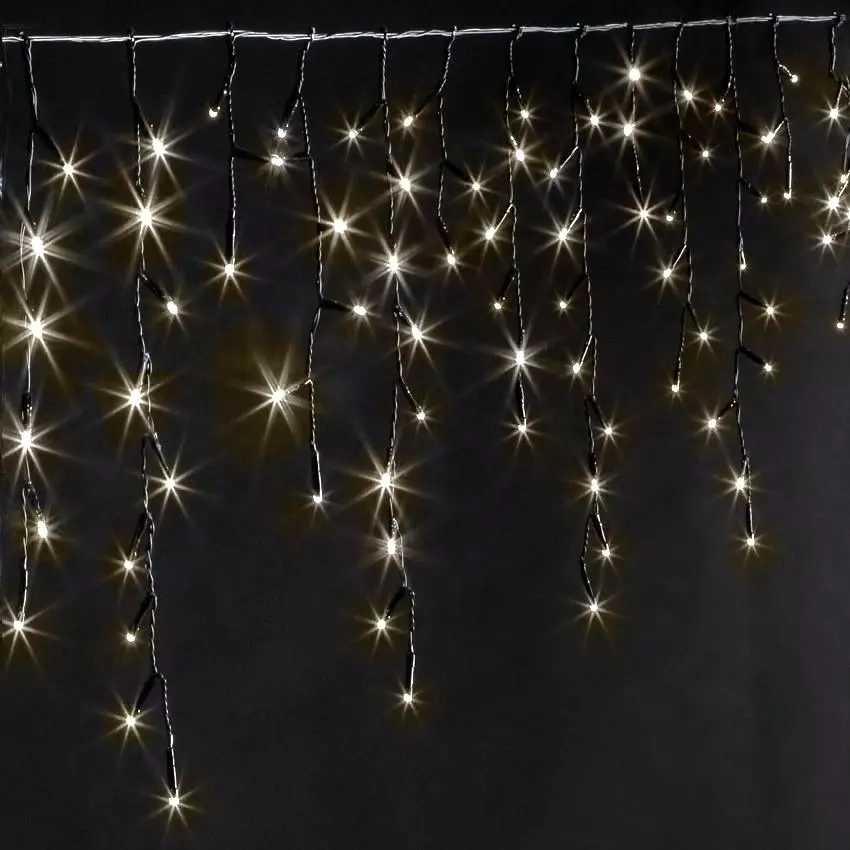 Stalactite lumineuse 5 m 119 LED câble noir Stars Blanc chaud