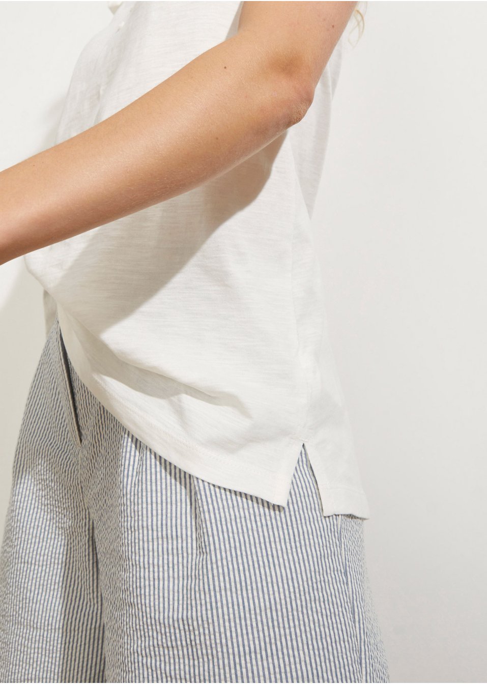 Top en fil flammé avec détail ruché en coton