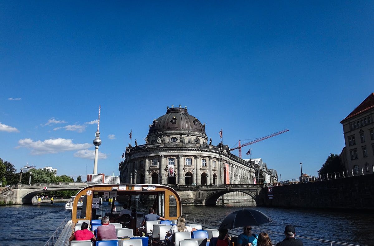 Schiffsrundfahrt in Berlin