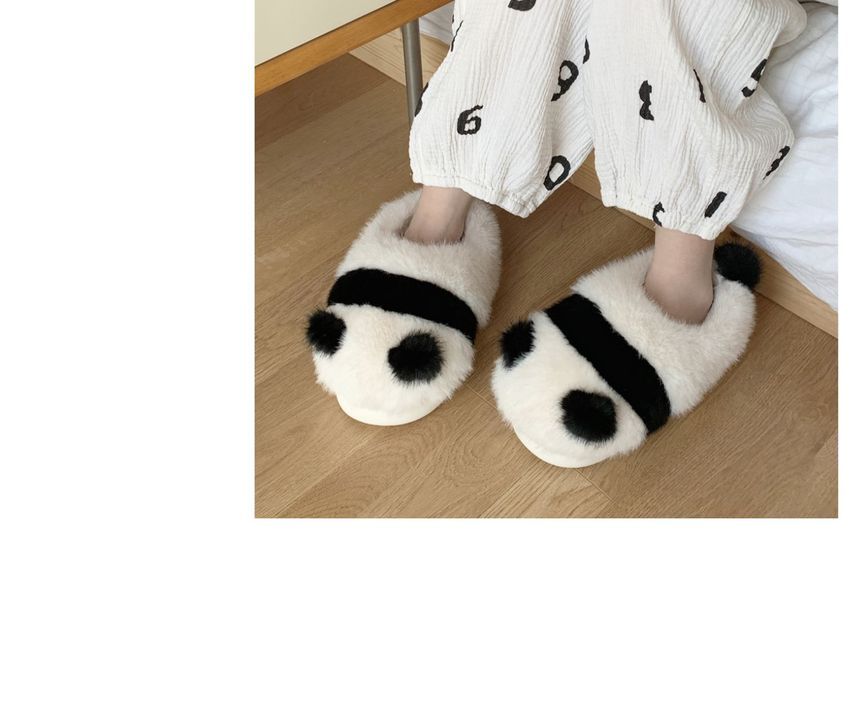 Dalli Daisy - Pluizige Pandapantoffels