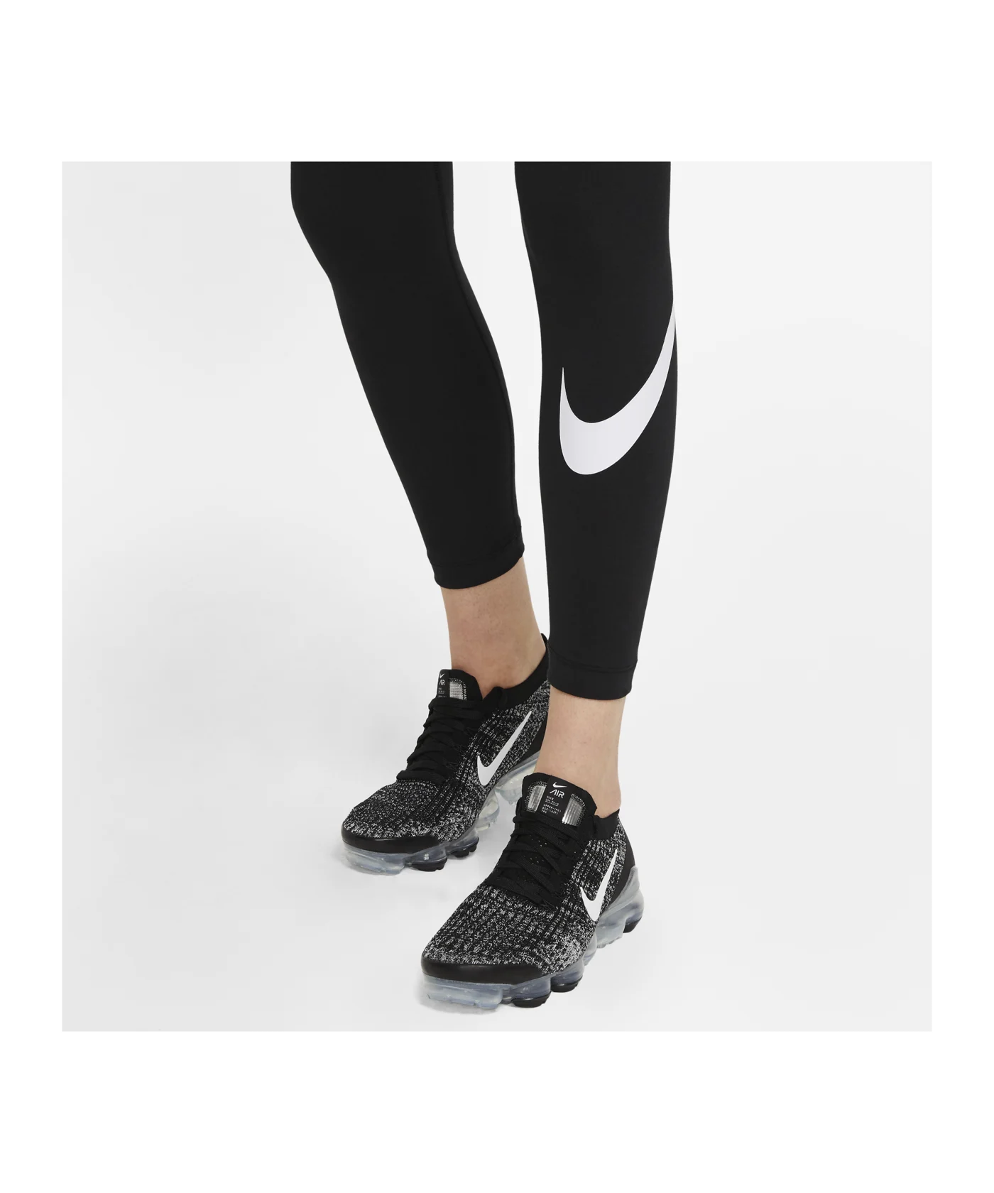 Nike Essentials Swoosh Leggings Damen Schwarz F010