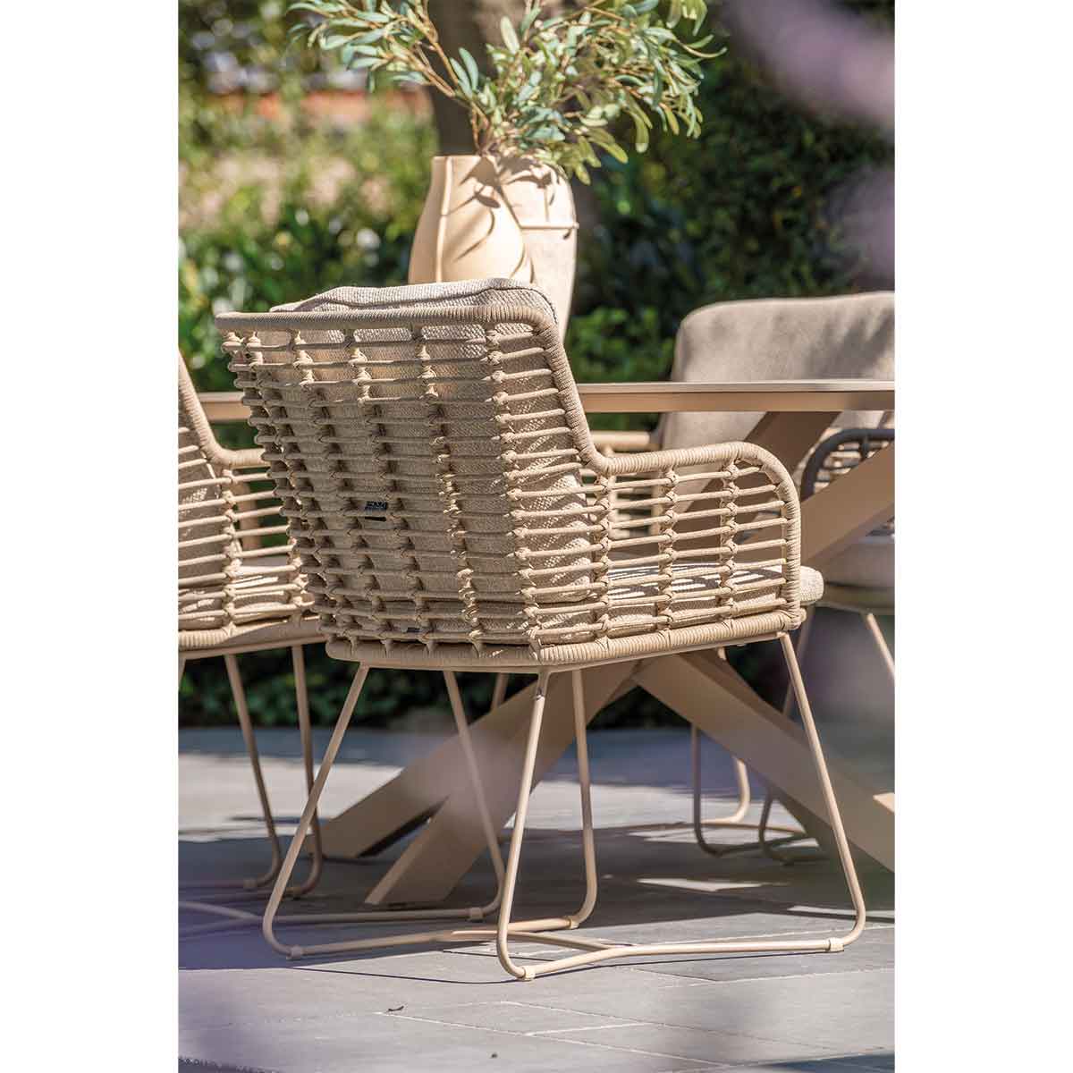4 Seasons Fabrice Latte lounge dining stoel - Beige