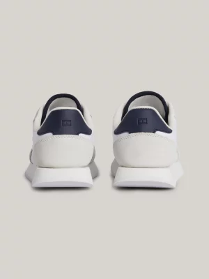 Tênis Essential Global Stripe em Camurça com Travas Finas