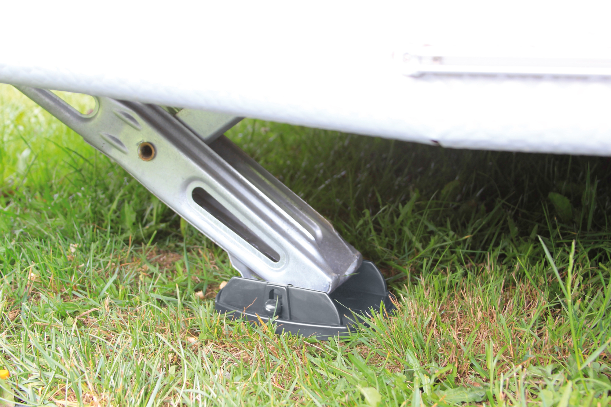 Fiamma Plates Pro Platten für die Kurbelstützen des Wohnwagens