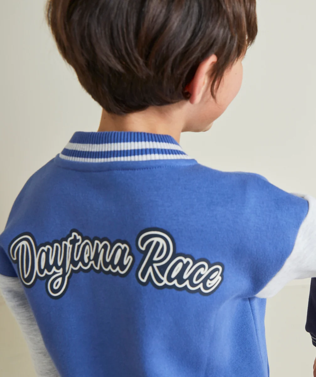 VESTE TEDDY GARÇON BLEU AVEC MAXI LETTRE EN BOUCLETTES