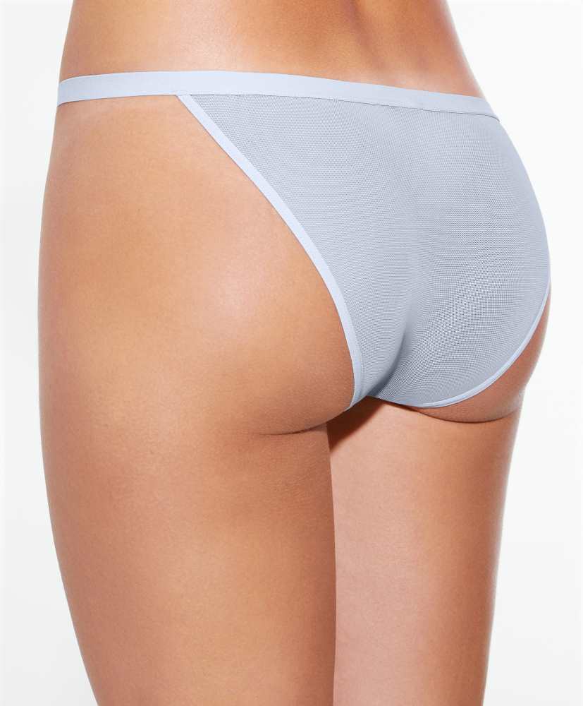 Conjunto de 3 calcinhas clássicas com acabamento em tule