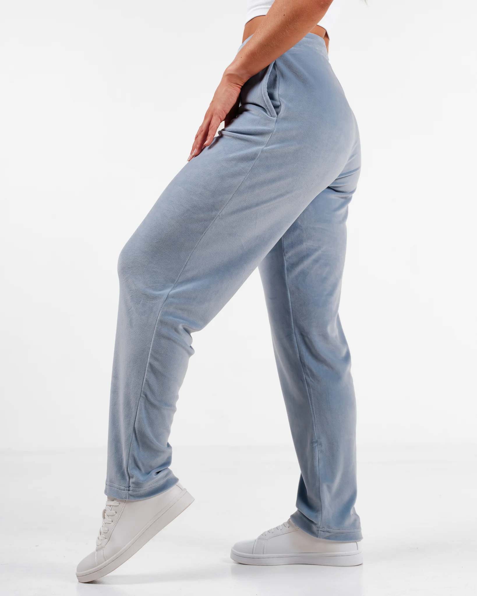 Weightless Jacey Velour Pants Blue Dusk