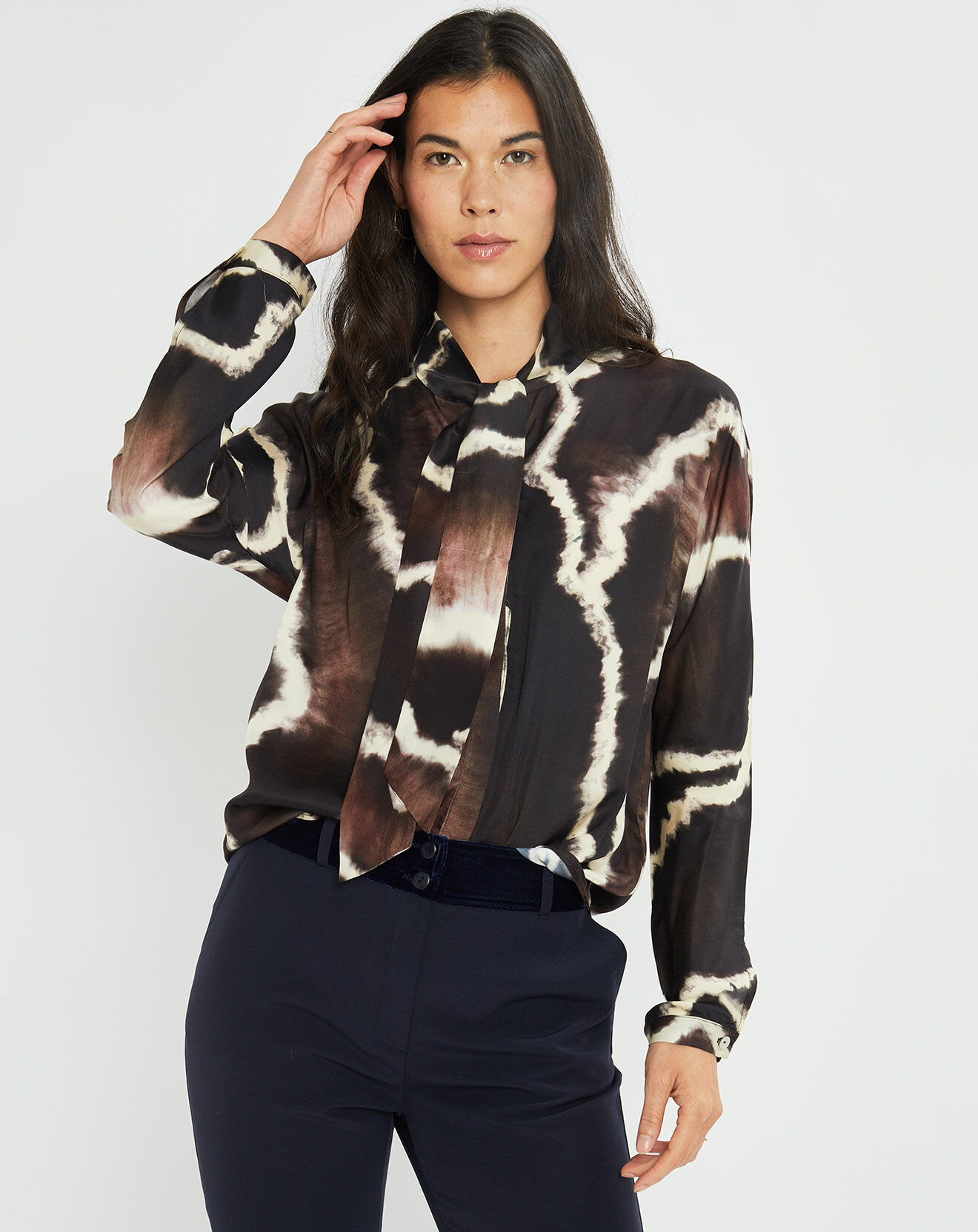 Lauren Vidal Chemise satinée Plume imprimée café