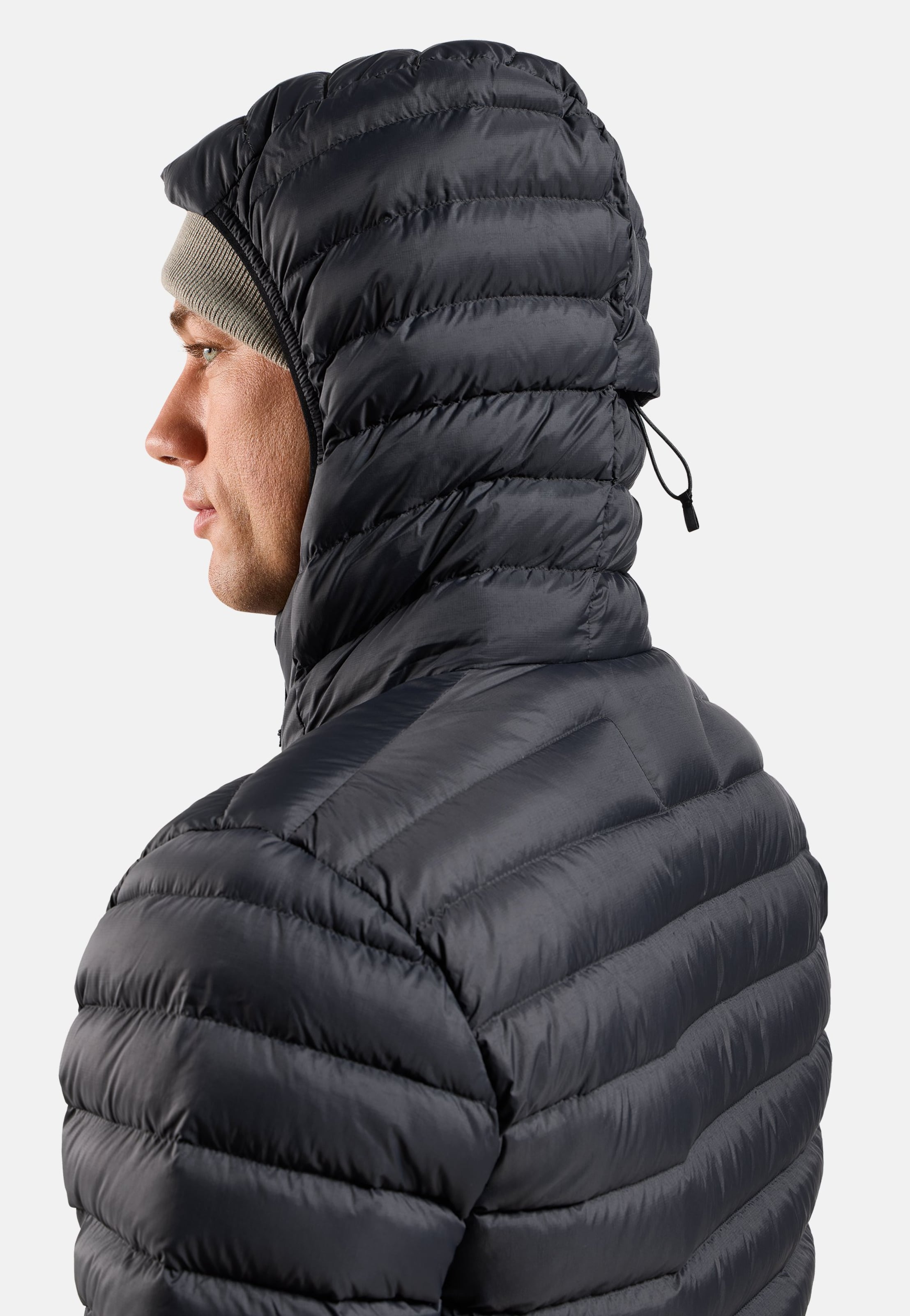 Kompakte X-Alp Daunenjacke mit Kapuze 2.0 in black