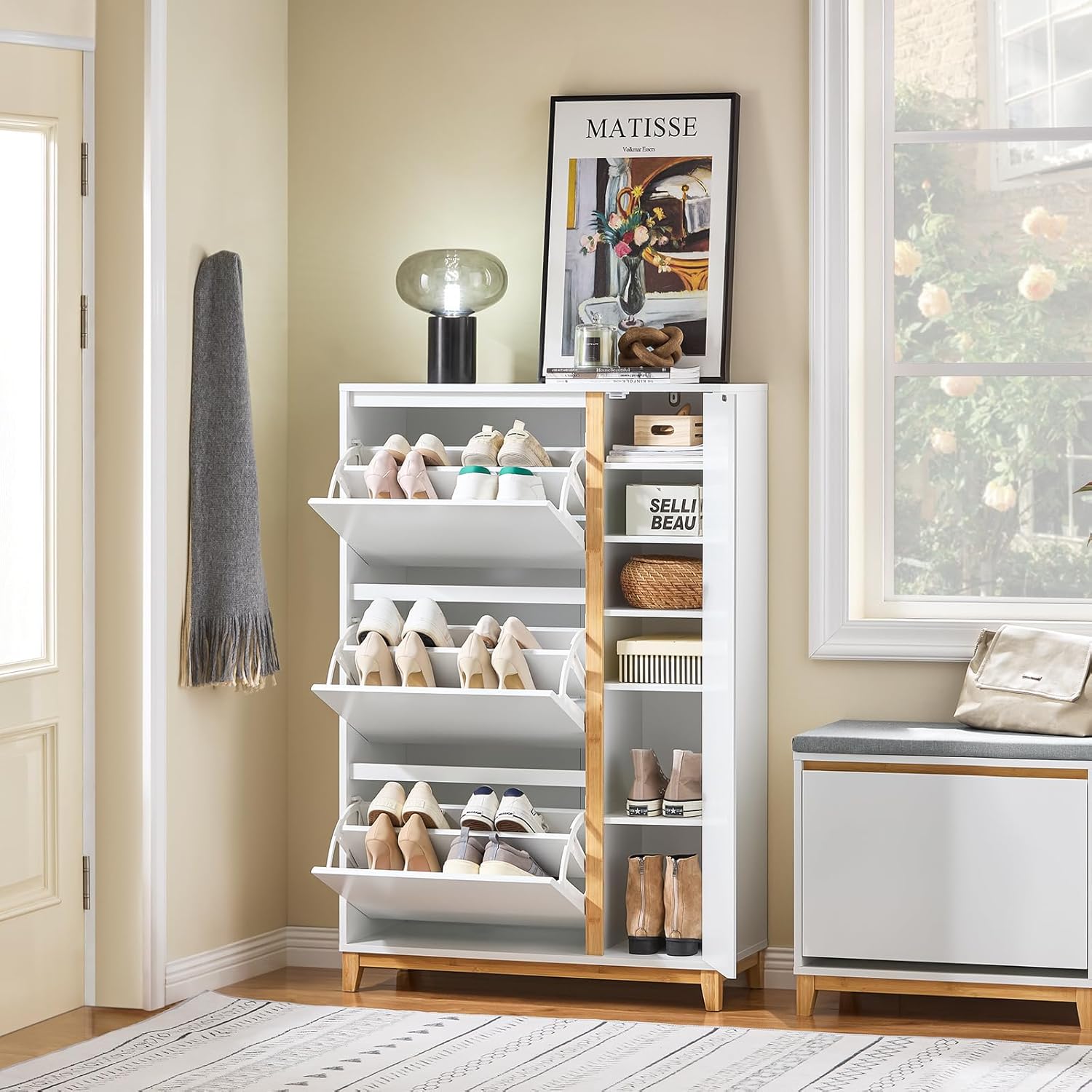 SoBuy Schuhschrank schmal hoch – Schuhkipper mit 3 Klappen und Seitenfächern, schuhregal geschlossen für Flur & Diele, platzsparend, schuhschrank Weiss Natur, 80x122x34cm, FSR189-WN