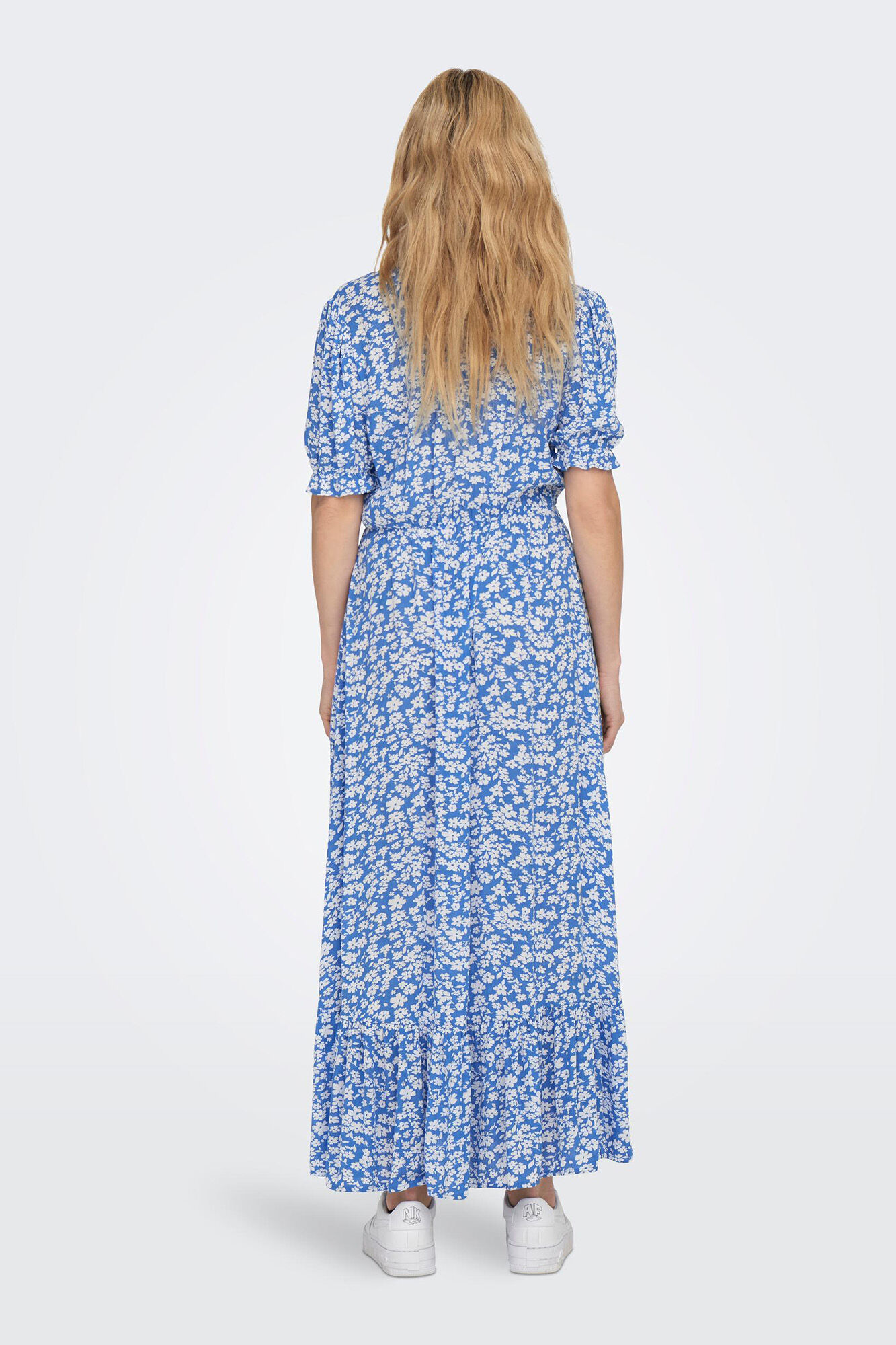 Vestido longo com mangas curtas